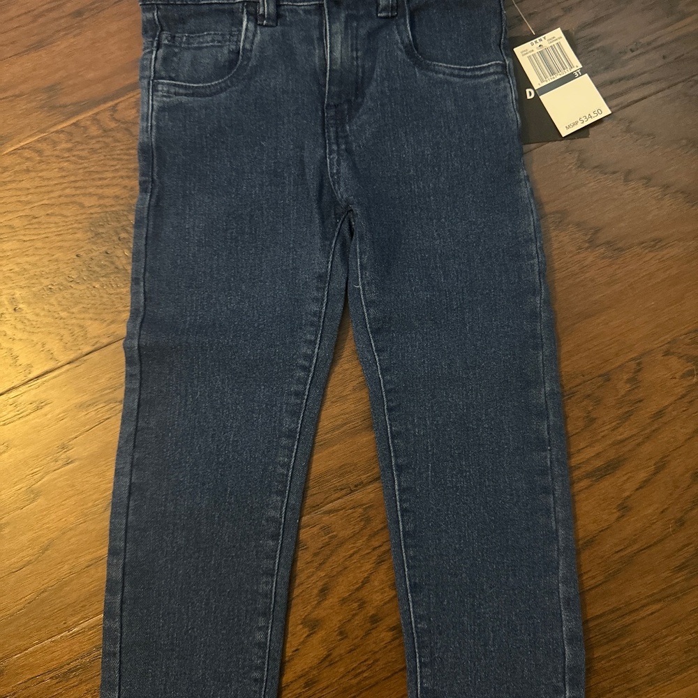 DKNY 3T jeans